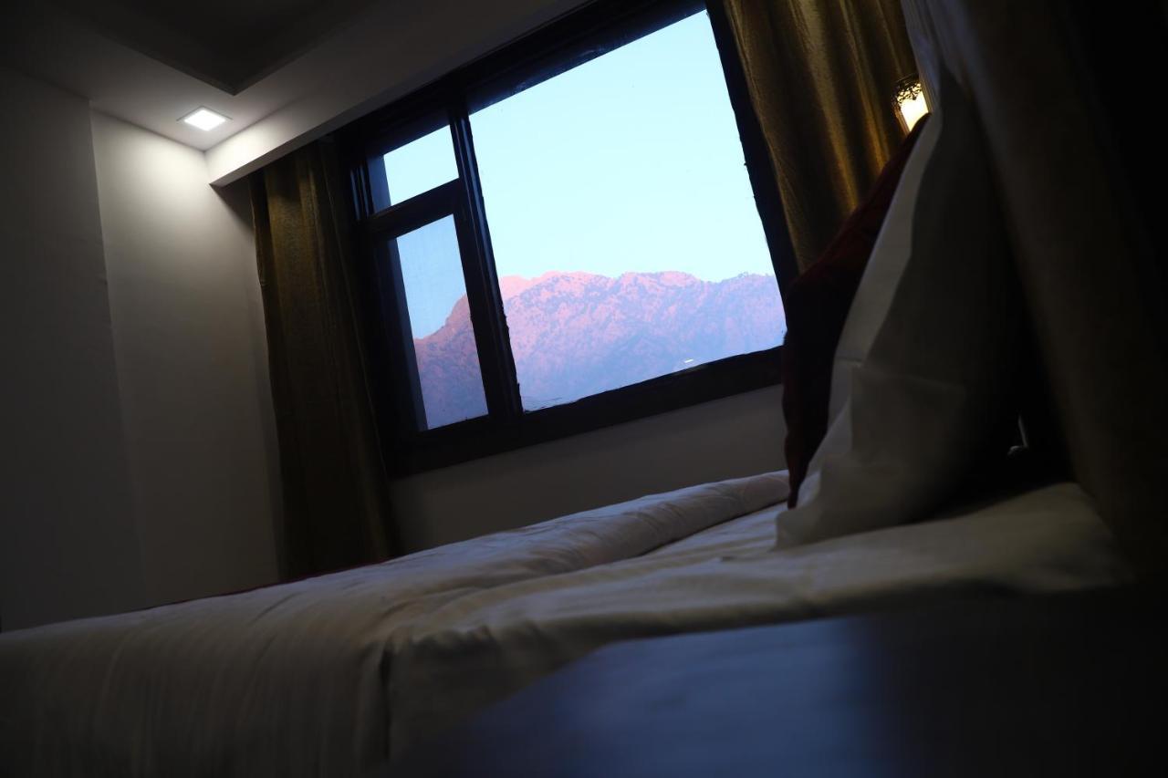 The Divine Oak Hotel Katra  Exterior foto
