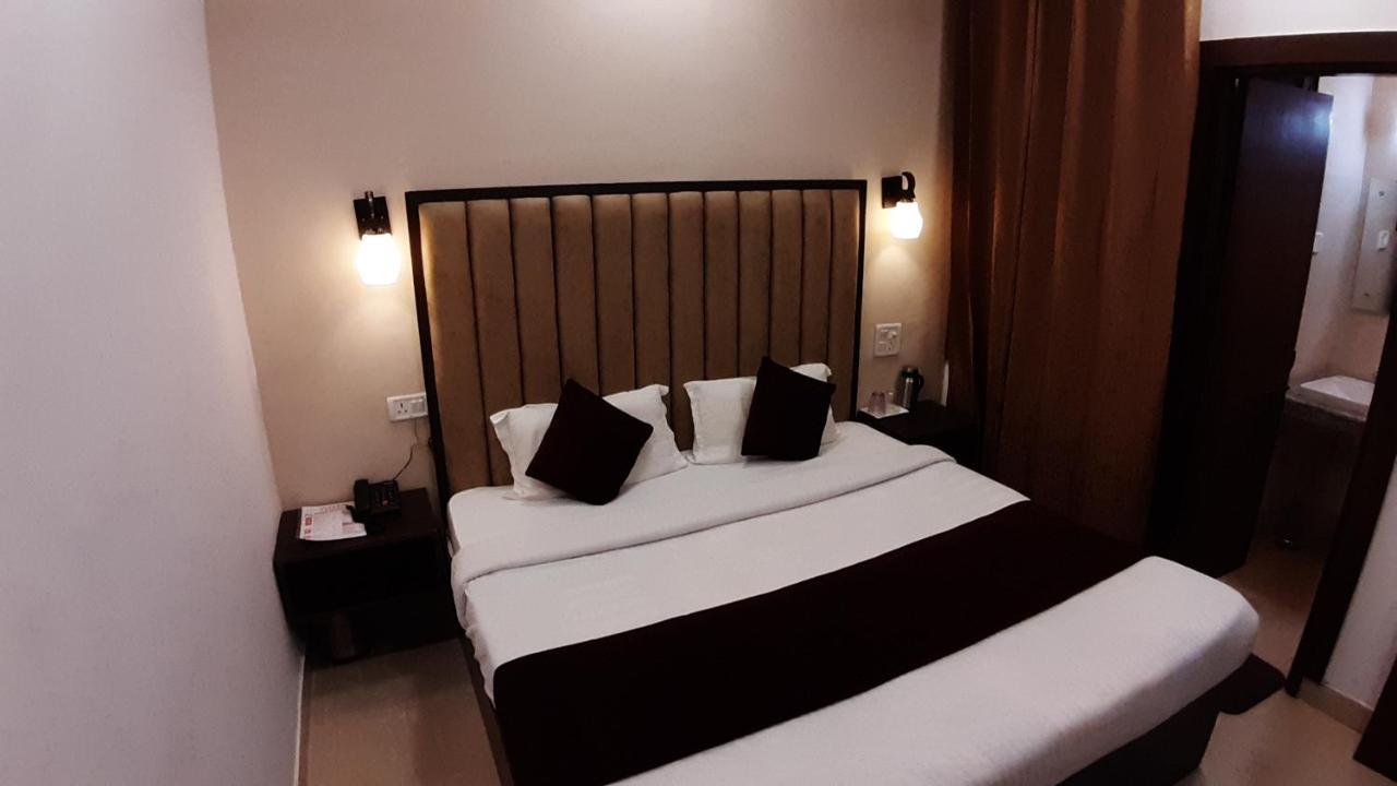 The Divine Oak Hotel Katra  Exterior foto